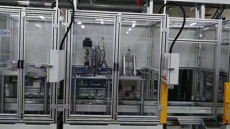 某企业计划引进上下料机器人，经过多方考察，发现以下三家加盟代理企业：